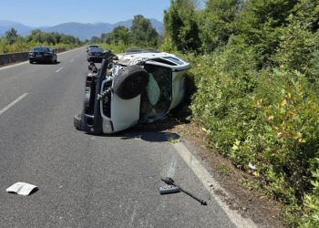 Εικόνες σοκ από καραμπόλα στον δρόμο Τρικάλων-Πύλης (φωτό)