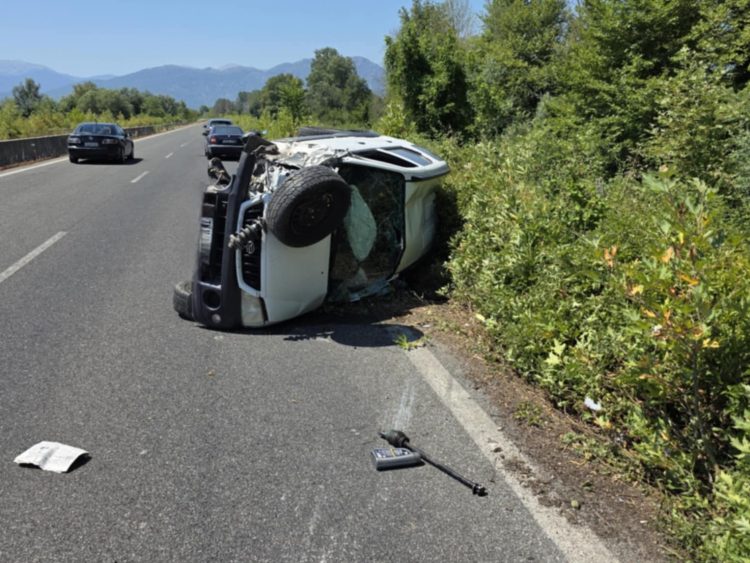 Εικόνες σοκ από καραμπόλα στον δρόμο Τρικάλων-Πύλης (φωτό)