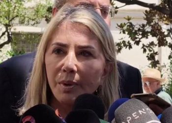 Όσα κατέθεσε η Ζέττα Μακρή για την υπόθεση εκβιασμού από ιδιοκτήτη site και ρ/σ – “Βρες λεφτά από επιχειρηματίες, όπως εγώ…”