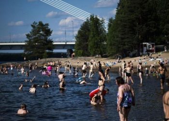 Καύσωνας στις σκανδιναβικές χώρες: «Τροπικές νύχτες» στη Σουηδία, «30ρια» στη Φινλανδία