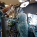 Ξεκινάει αύριο η προσεκτική σταδιακή αποσωλήνωση του 15χρονου: “Ο γιατρός βγαίνοντας από το χειρουργείο μου έσφιξε το χέρι…”