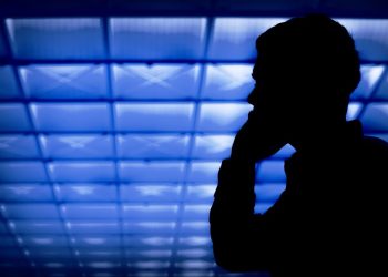 «Μαμά Θα Μου Κόψουν Το Πόδι»: Μπαράζ Προσπαθειών Εξαπάτησης Γυναικών