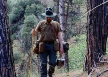 Αυτός είναι ο Θεσσαλός ερημίτης εδώ και 20 χρόνια – Ένας τοπικός Ιντιάνα Τζόουνς (ΕΙΚΟΝΕΣ)