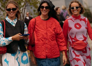 Tomato red – Το νέο κόκκινο που θα βλέπουμε παντού το φθινόπωρο