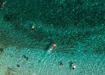 Σύβοτα: Η εξωτική παραλία με το περίεργο όνομα που πας με τα πόδια – Βίντεο