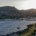 Ένα άγνωστο «ησυχαστήριο»: Το γραφικό χωριό με τους 450 κατοίκους που συνδυάζει βουνό και θάλασσα