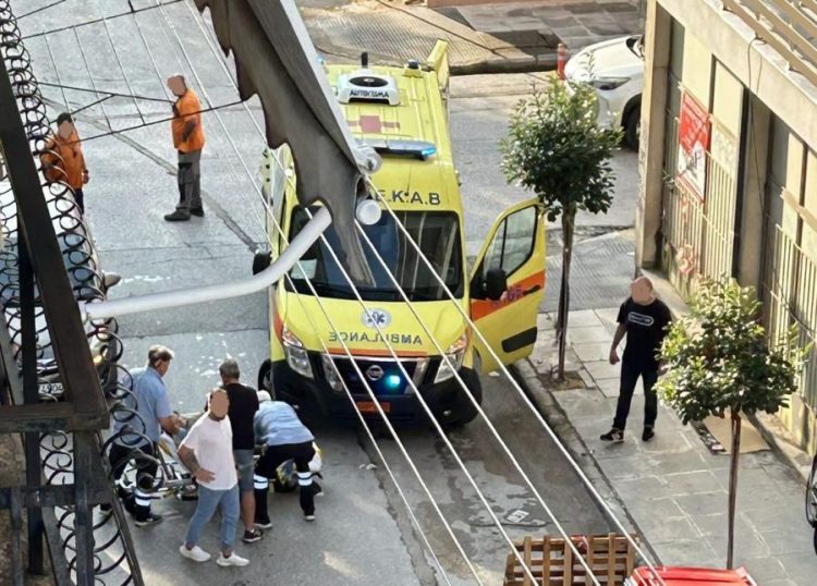 Τροχαίο με τραυματισμό ποδηλάτισσας (ΕΙΚΟΝΑ)