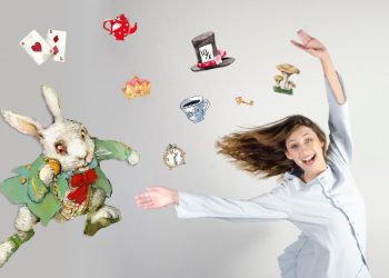 «Η Αλίκη στη χώρα των θαυμάτων» στο υπαίθριο δημοτικό θέατρο Τρικάλων