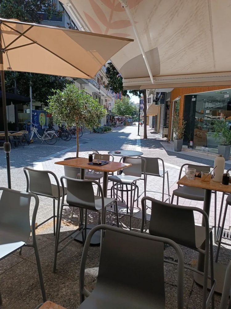 Άδεια τα Τρίκαλα την προτελευταία Κυριακή του Αυγούστου