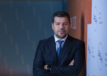 Προσαρμοσμένο EBITDA στα €1 δισ.  και καθαρά κέρδη στα €0,2 δισ. για το α΄ εξάμηνο 2025