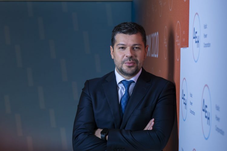 Προσαρμοσμένο EBITDA στα €1 δισ.  και καθαρά κέρδη στα €0,2 δισ. για το α΄ εξάμηνο 2025