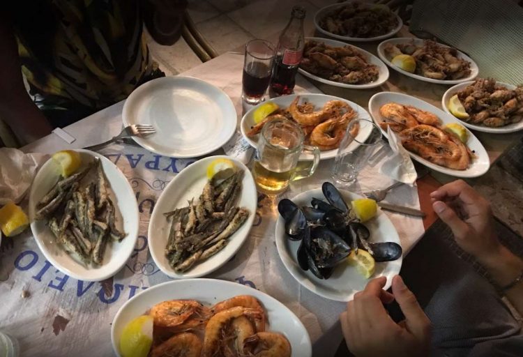 Μεγάλα πρόστιμα σε τσιπουράδικο και ιστορικό εστιατόριο της Θεσσαλίας – Ακούστε τον λόγο (ΗΧΗΤΙΚΟ)