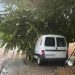 Κακοκαιρία στα Τρίκαλα: Eπαγγελματικό όχημα καταπλακώθηκε από δέντρο