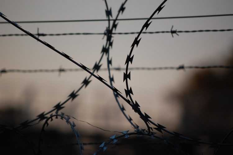 Απόδραση για κλάματα από τις φυλακές – “Βγήκα για… τσιγάρο” είπε ο δράστης