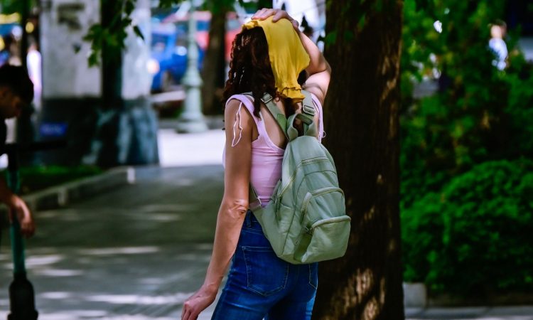 Καιρός-Τσατραφύλλιας: Με ζέστη μπαίνει ο Σεπτέμβρης – Ποια θα είναι η πιο «καυτή» μέρα της βδομάδας