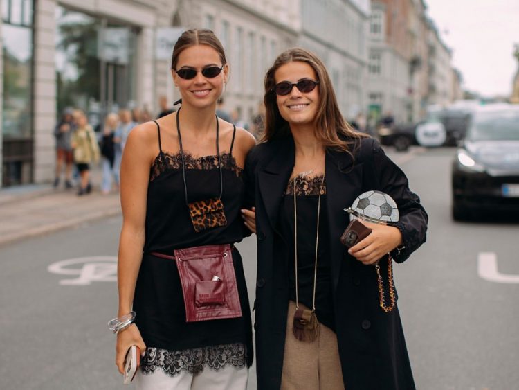 Oδηγός Αγοράς: Tα καλύτερα camisole tops για να δώσεις στις εμφανίσεις έναν πιο «προσωπικό» τόνο
