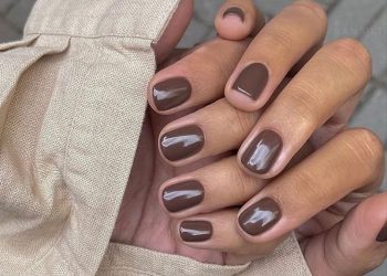 Δες γιατί το σοκολατί manicure είναι η τέλεια επιλογή για τη νέα σεζόν