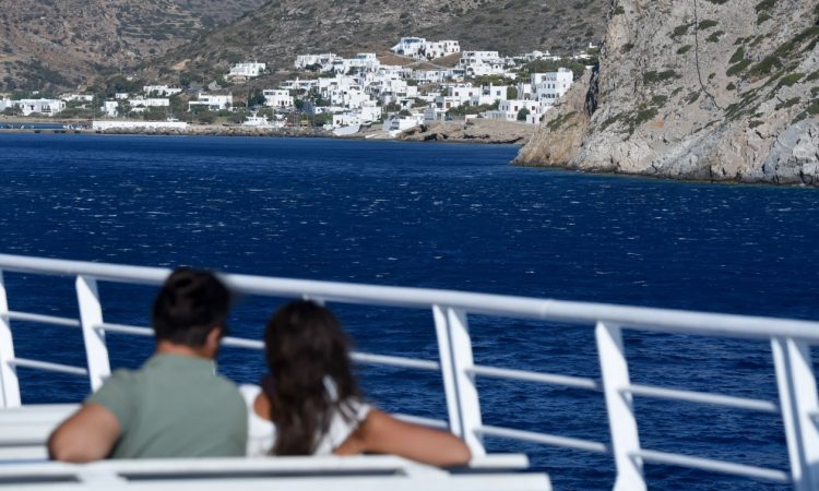 Καιρός: Ξεκινάει τριήμερο ισχυρών βοριάδων– Τα μελτέμια θα δημιουργήσουν προβλήματα στους ταξιδιώτες