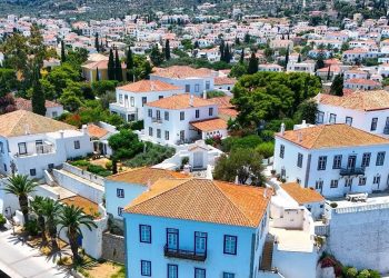 5 ελληνικά νησιά που δεν χρειάζονται αυτοκίνητο για να τα εξερευνήσεις