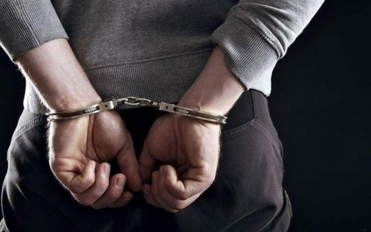 Συνελήφθη άνδρας στο σπίτι του οποίου βρέθηκαν δενδρύλλια κάνναβης καθώς και ακατέργαστη κάνναβη