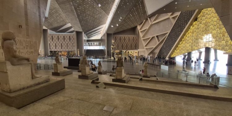 Grand Egyptian Museum: Επίσκεψη στο μεγαλύτερο μουσείο του κόσμου, το νέο αρχιτεκτονικό θαύμα της Αιγύπτου (VIDEO-PHOTO)