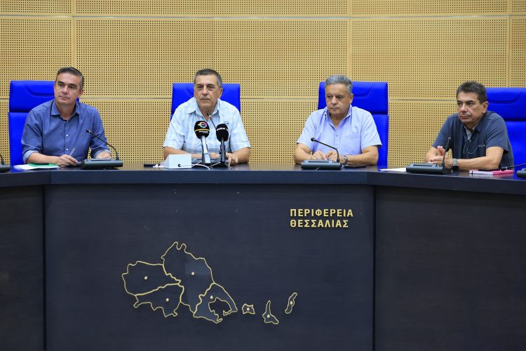 Καταδρομική επιχείρηση της Περιφέρειας για παράνομα φυτοφάρμακα στις Π.Ε. Καρδίτσας και Τρικάλων