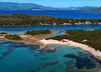 Το νησάκι της Εύβοιας που χαρακτηρίστηκε «Σεΰχέλλες της Ελλάδας»
