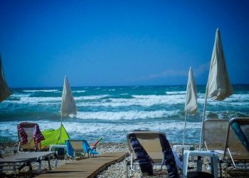 Καιρός: Θυελλώδεις άνεμοι 9 μποφόρ θα σαρώσουν το Αιγαίο – Προβλήματα στις ακτοπλοϊκές συγκοινωνίες