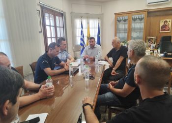 Σύσκεψη στο Δημαρχείο Μετεώρων για το ζήτημα των πλανόδιων πωλητών – Από κοινού συμφωνία και άμεση έναρξη υλοποίησης