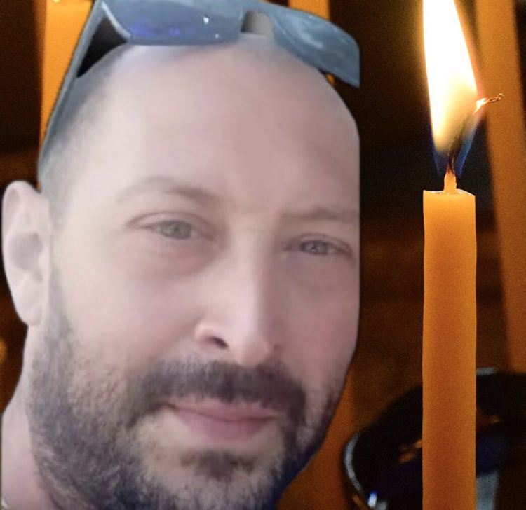 Θρήνος για τον πρόωρο χαμό 39χρονου, λίγους μήνες μετά τον θάνατο του πατέρα του