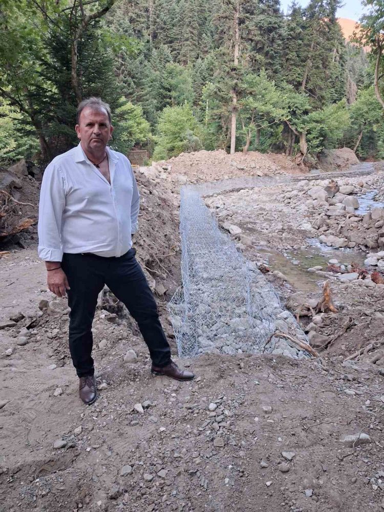 Σε εξέλιξη οι εργασίες αντιπλημμυρικής προστασίας με την κατασκευή συρματοκιβωτίων στην Κρανιά