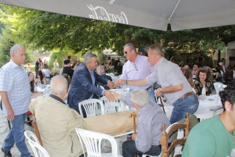 Κέφι και χορός στο καθιερωμένο πανηγύρι στο Δροσοχώρι