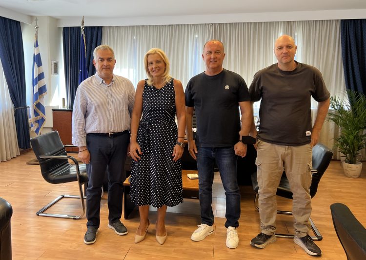 Στην Καραλαριώτου Μιχάλης Μπαγιώτης και αντιπροσωπεία της δημοτικής του παράταξης