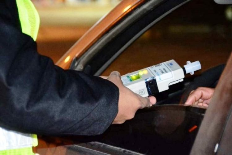 Επικό Ανέκδοτο: Το αλκοτέστ σε Κρητικό!!!