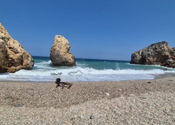 Ποτιστικά: Η διάσημη εντυπωσιακή παραλία του Πηλίου με το κινηματογραφικό τοπίο (ΒΙΝΤΕΟ-ΦΩΤΟ)