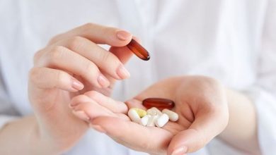 Ανεπάρκεια βιταμινών: 7 ορατά σημάδια που φαίνονται στο πρόσωπό σας – Πώς να τα αντιμετωπίσετε