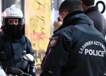 Έκρυβε χασισόδεντρα δυο μέτρων σε ειδικό χώρο στην αυλή του σπιτιού του σ’ αυτό το χωριό (ΕΙΚΟΝΕΣ)