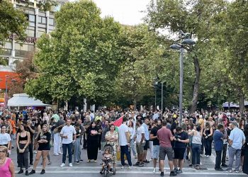 «Έκλεισε η δικογραφία των Τεμπών, ζωή χωρίς οξυγόνο!» – Συγκέντρωση στην Κεντρική πλατεία της Λάρισας για τα Τέμπη (ΕΙΚΟΝΕΣ – ΒΙΝΤΕΟ)