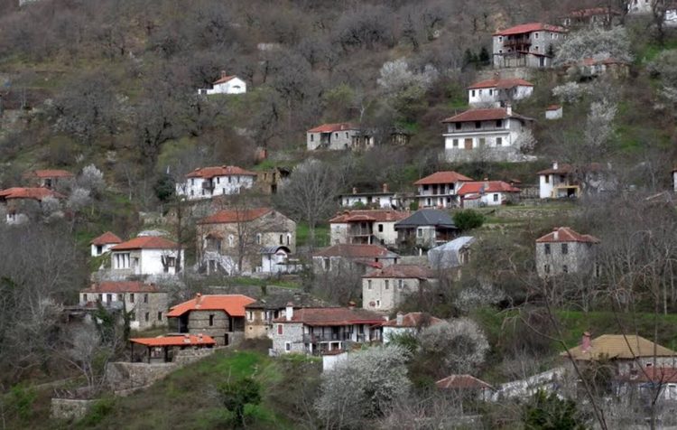Αυτό είναι το «στοιχειωμένο» χωριό στους πρόποδες του Ολύμπου που τρομάζει τους επισκέπτες – Απόκοσμες φωνές, ψίθυροι και οπτασίες (ΕΙΚΟΝΕΣ)
