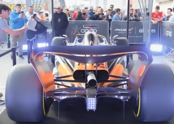 Έρχεται στη Θεσσαλία το μονοθέσιο της McLaren F1 – Εμπειρία ζωής για τους φαν (ΒΙΝΤΕΟ)
