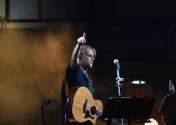 Ο Μίλτος Πασχαλίδης γιόρτασε στη Λάρισα «30 χρόνια τραγούδια» – Μοναδική συναυλία στον Μύλο του Παππά (ΕΙΚΟΝΕΣ – ΒΙΝΤΕΟ)