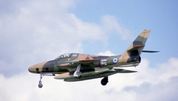 Όταν RF-84 εξερράγη πάνω από θεσσαλική πρωτεύουσα με πιλότο τον Θεόδωρο Πετρόπουλο (ΕΙΚΟΝΑ)