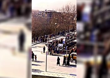 Δείτε βίντεο: Μια αυθεντική βόλτα στη Λάρισα του 1975 – Νοσταλγικές εικόνες με τη βοήθεια της τεχνητής νοημοσύνης