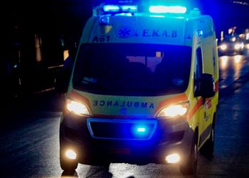 Νεκρός 50χρονος άνδρας ύστερα από σφοδρή σύγκρουση φορτηγού με ΙΧ αυτοκίνητο (ΕΙΚΟΝΕΣ)