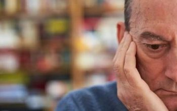 Κίνδυνος άνοιας: Τι δεν πρέπει να κάνετε όταν κάθεστε για ξεκούραση