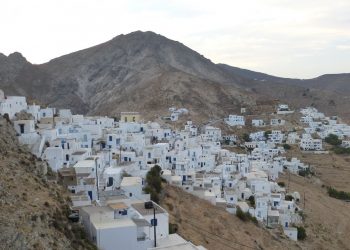 Σέριφος: Το νησί που μαγεύει με την απλότητά του – Γαλήνη και κυκλαδίτικη ομορφιά