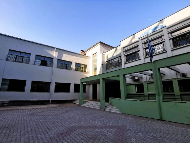 Πολύπλευρη χρηματοδότηση και 4,1 εκ.€ στον Δήμο Τρικκαίων για τα σχολεία 