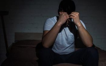 Πόσες νύχτες αϋπνίας την εβδομάδα αυξάνουν κατά 40% τον κίνδυνο άνοιας