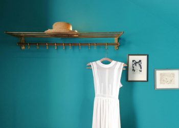 Πώς να αποθηκεύσεις σωστά τα καλοκαιρινά σου ρούχα – 6 εύκολα tips