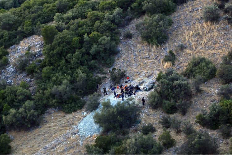 Απεγκλωβίστηκε ζωντανός ο 53χρονος που παγιδεύτηκε μέσα σε σπήλαιο